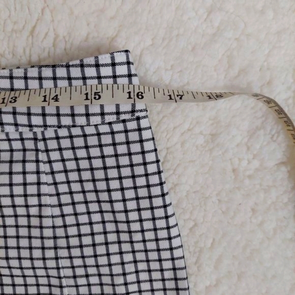 Black and white checkered pencil mini skirt. - Picture 4 of 7
